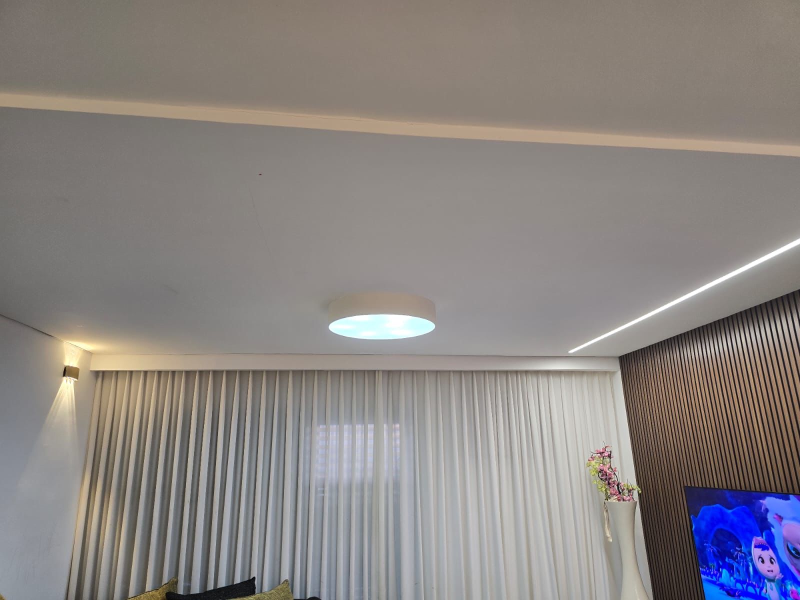 התקנת ווילון